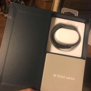 NIB Fitbit versa (never used)